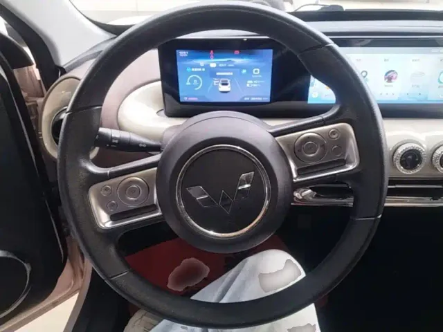 Wuling Bingo — Фото автомобиля 10