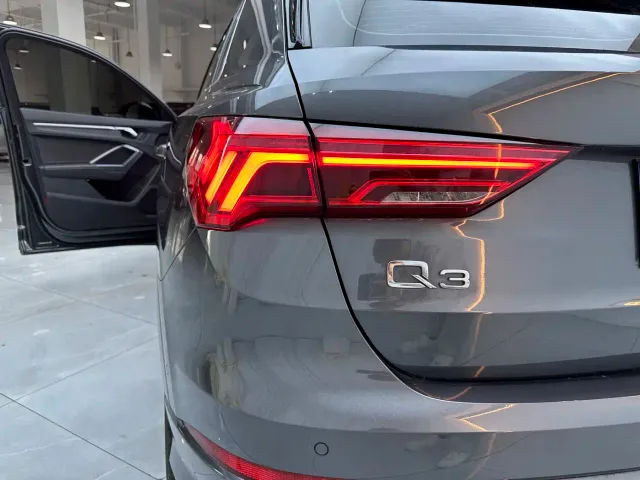 Audi Q3 — Фото автомобиля 14