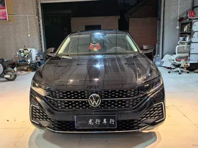 Volkswagen Passat — Фото автомобиля 2