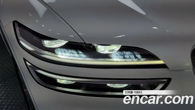 Genesis GV70 — Фото автомобиля 7
