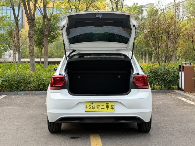 Volkswagen Polo — Фото автомобиля 19