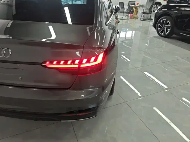 Audi A4L — Фото автомобиля 7