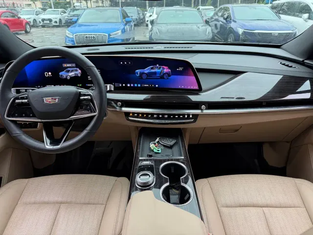 Cadillac XT5 — Фото автомобиля 9