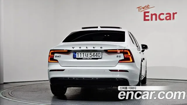 Вольво S60 S60 третьего поколения B5 Ultimate Bright — Фото автомобиля 3