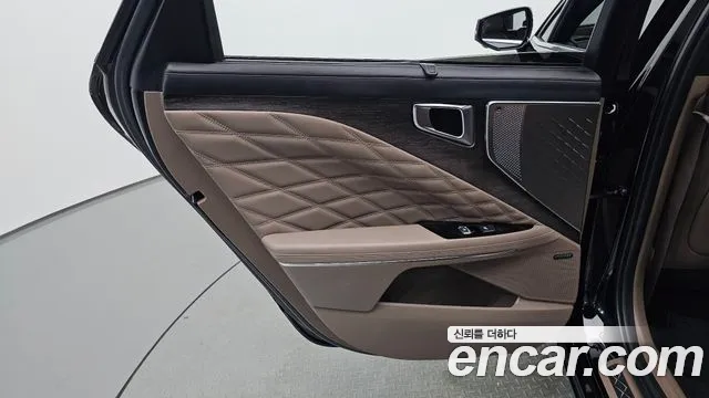 Kia K8 Hybrid — Фото автомобиля 14