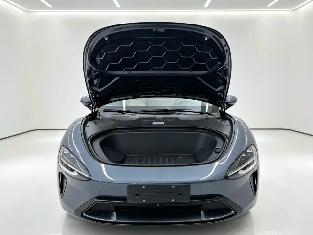 Xiaomi SU7 — Фото автомобиля 19