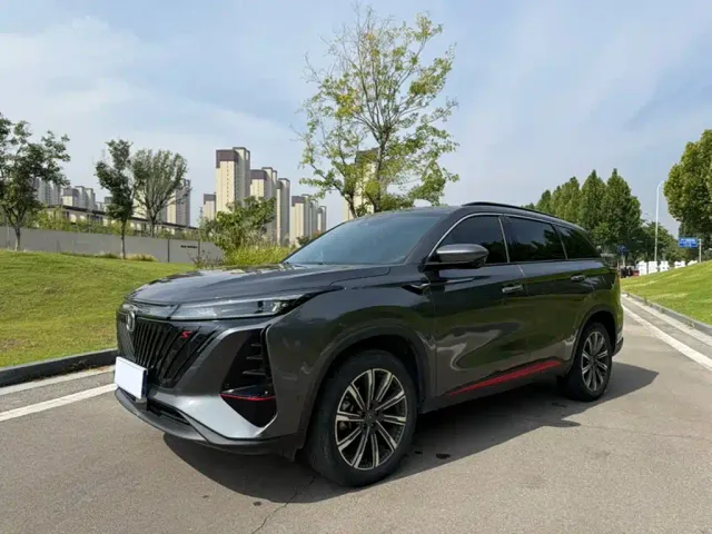Фотография автомобиля — Changan CS75 Plus