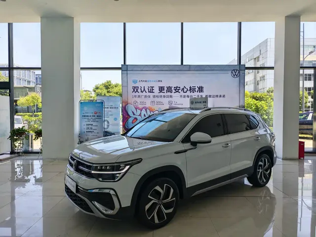 Фотография автомобиля — Volkswagen Tharu