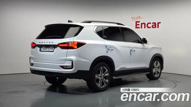 KG_Mobility_Ssangyong Rexton All Rexton Дизель 2.2 4WD — Фото автомобиля 2