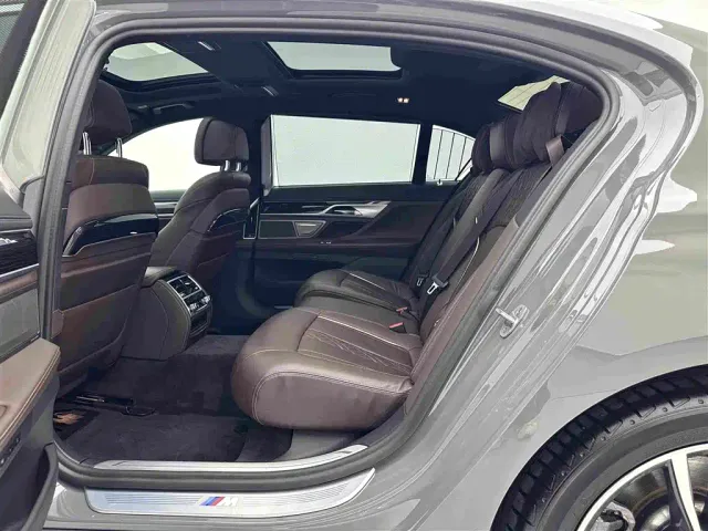 BMW 7 Series — Фото автомобиля 20