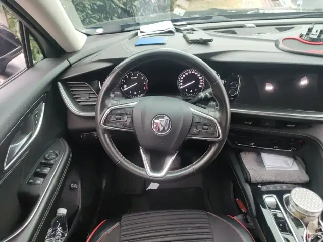 Buick Envision Plus — Фото автомобиля 6