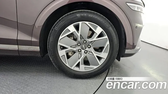 Genesis GV70 — Фото автомобиля 20