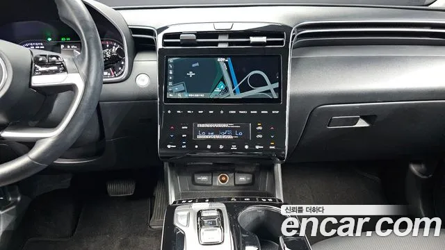 Hyundai Tucson Tucson (NX4) Бензин 1.6 турбо 2WD — Фото автомобиля 13