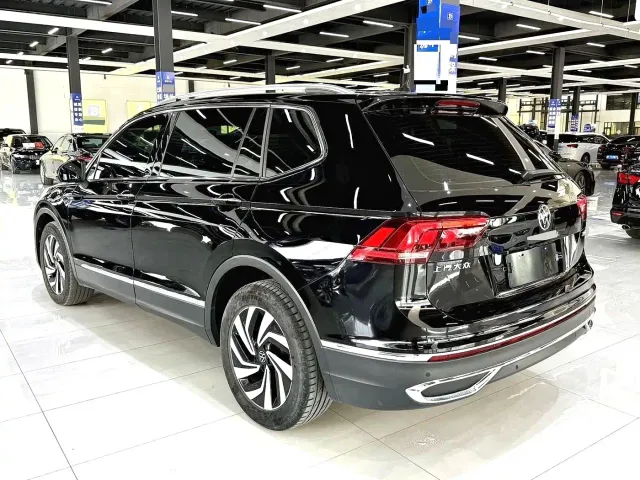 Volkswagen Tiguan L — Фото автомобиля 10