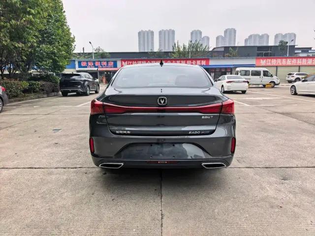 Changan Eado — Фото автомобиля 12