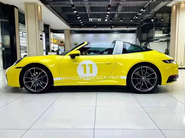 Porsche 911 — Фото автомобиля 3