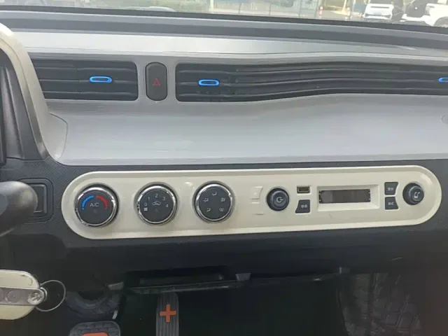 Wuling Hongguang Mini EV — Фото автомобиля 12