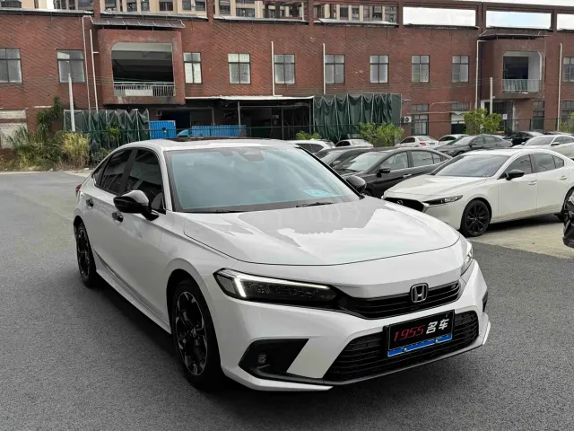 Honda Civic — Фото автомобиля 3
