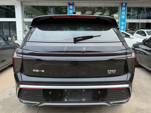 Hongqi HS3 — Фото автомобиля 5