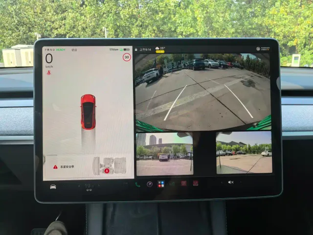 Tesla Model Y — Фото автомобиля 9