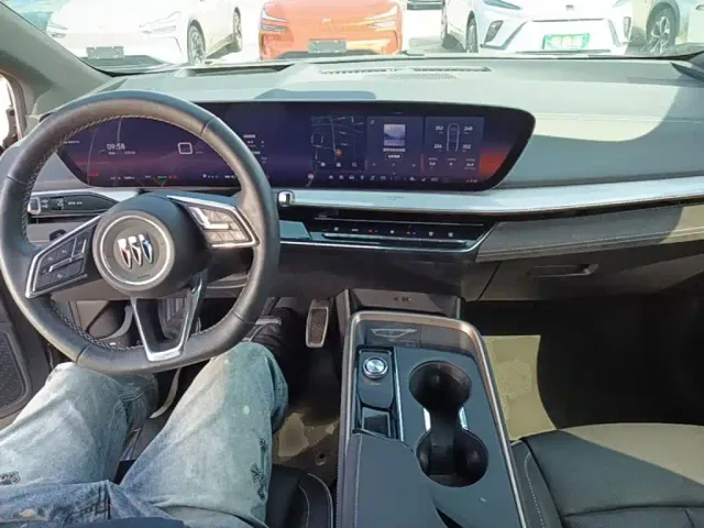 Buick E4 — Фото автомобиля 9