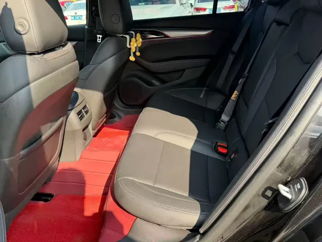 Cadillac CT5 — Фото автомобиля 9