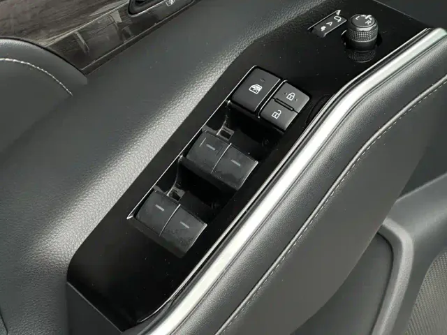 Toyota Crown Kluger — Фото автомобиля 13