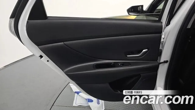 Hyundai AVANTE Avante (CN7) — Фото автомобиля 25