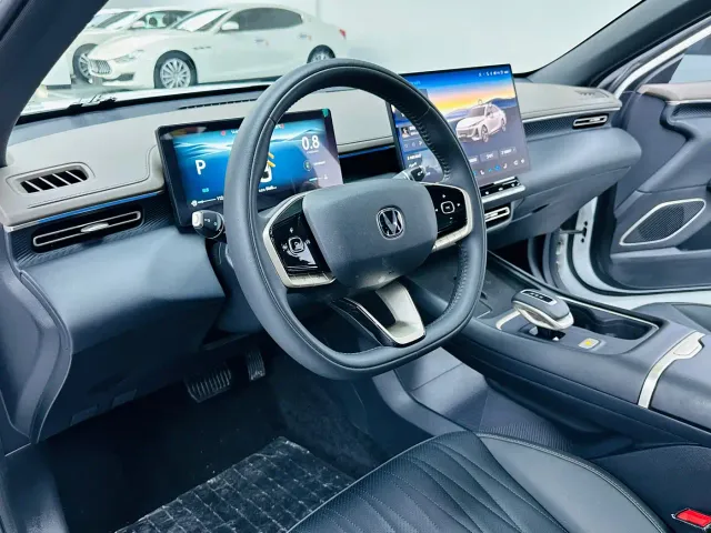 Changan Eado — Фото автомобиля 5