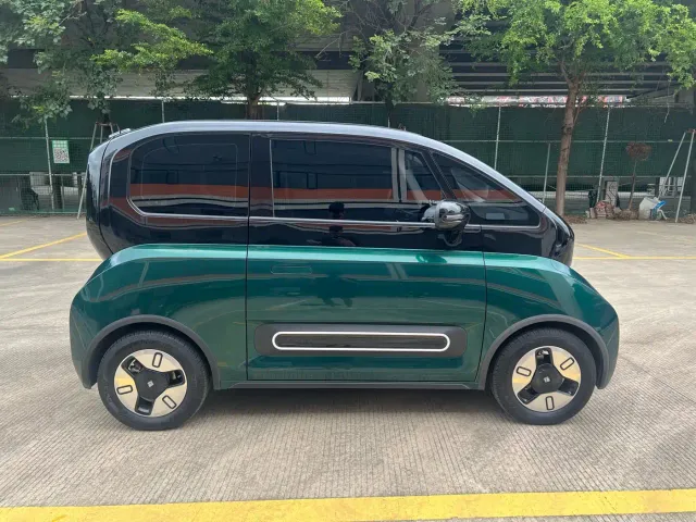 Baojun KiWi EV — Фото автомобиля 2