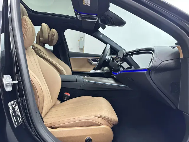 Mercedes-Benz E-Class — Фото автомобиля 13