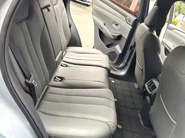 BYD Song Ultra — Фото автомобиля 7