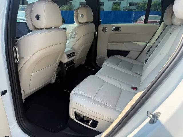 Li Auto L7 — Фото автомобиля 5