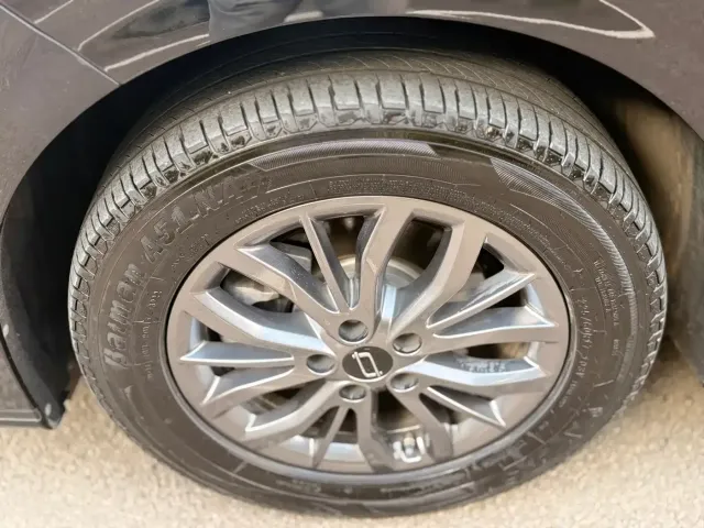 Bestune Besturn M9 — Фото автомобиля 17