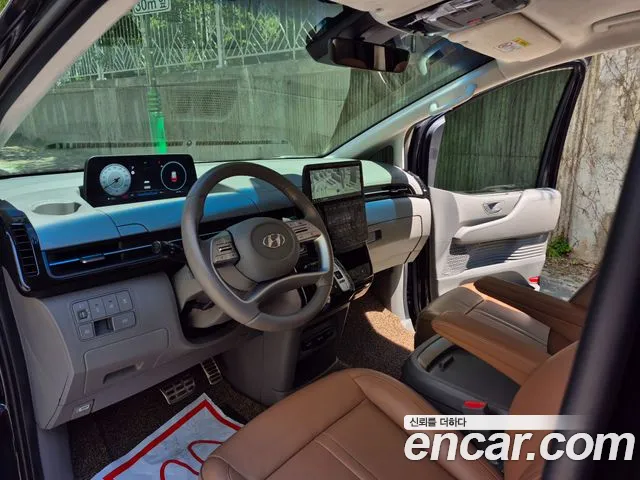 Hyundai Staria Staria 4WD Lounge 9 мест — Фото автомобиля 7