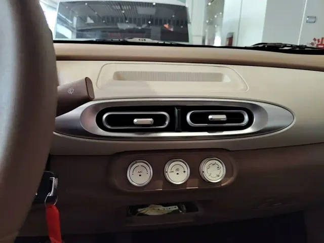 Wuling Hongguang Mini EV — Фото автомобиля 12