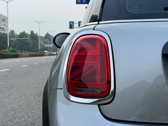 MINI Hatch — Фото автомобиля 7