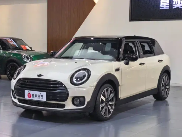Фотография автомобиля — MINI Clubman