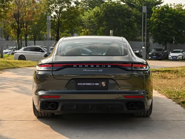 Porsche Panamera — Фото автомобиля 5