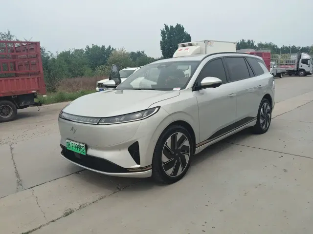 Dongfeng eπ 008 — Фото автомобиля 3