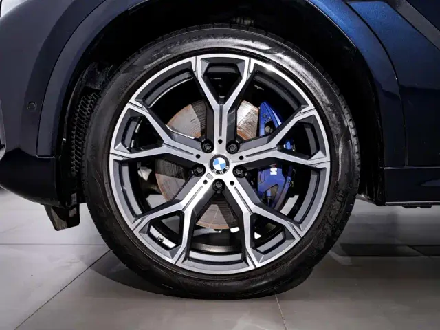 BMW X6 — Фото автомобиля 12
