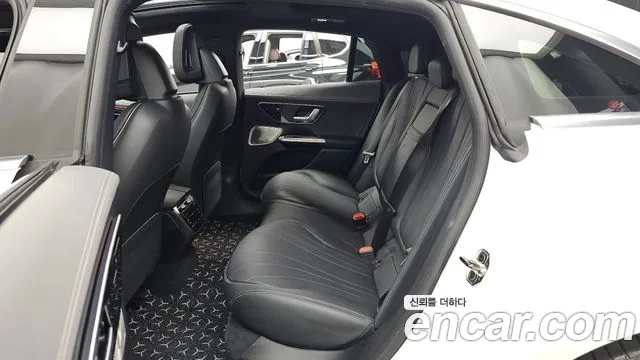 Mercedes-Benz EQE V295 — Фото автомобиля 16