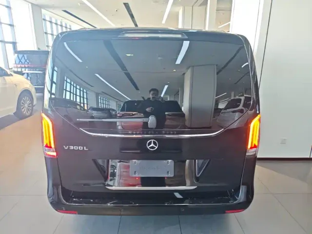 Mercedes-Benz V-Class — Фото автомобиля 5