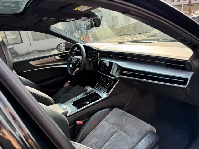 Audi A6L — Фото автомобиля 14