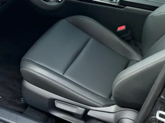 Toyota Camry — Фото автомобиля 15