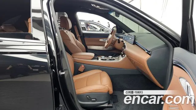 Genesis GV70 2.5T Бензин AWD — Фото автомобиля 10