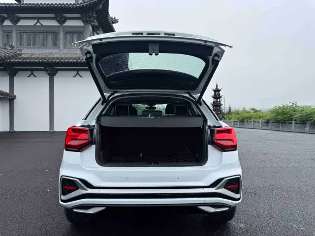Audi Q2L — Фото автомобиля 19