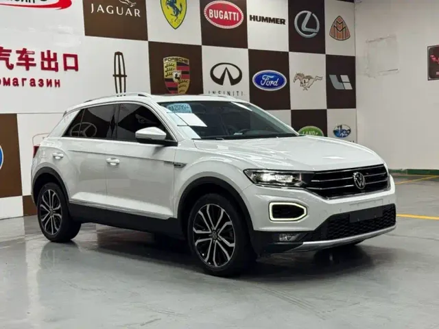 Volkswagen T-Roc — Фото автомобиля 3