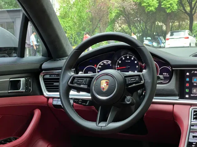 Porsche Panamera 2023 Panamera Executive Long Wheelbase Platinum Edition 2.9T — Фото автомобиля 12