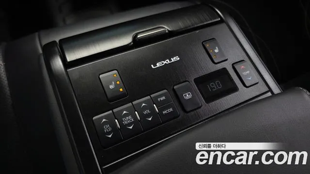 Lexus ES Generation 7 — Фото автомобиля 28